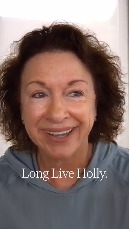 A photo of Holly talking to the camera.